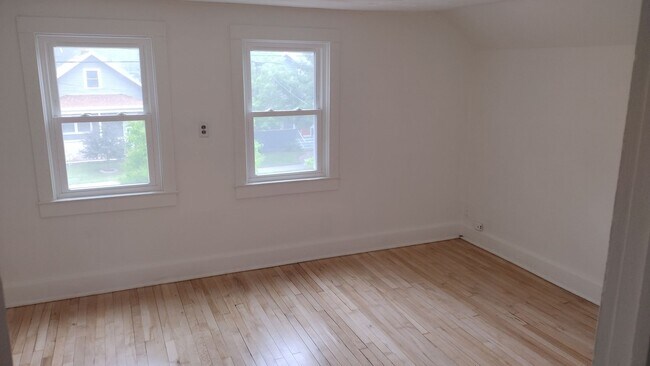 Building Photo - 1319 Winnebago Ave