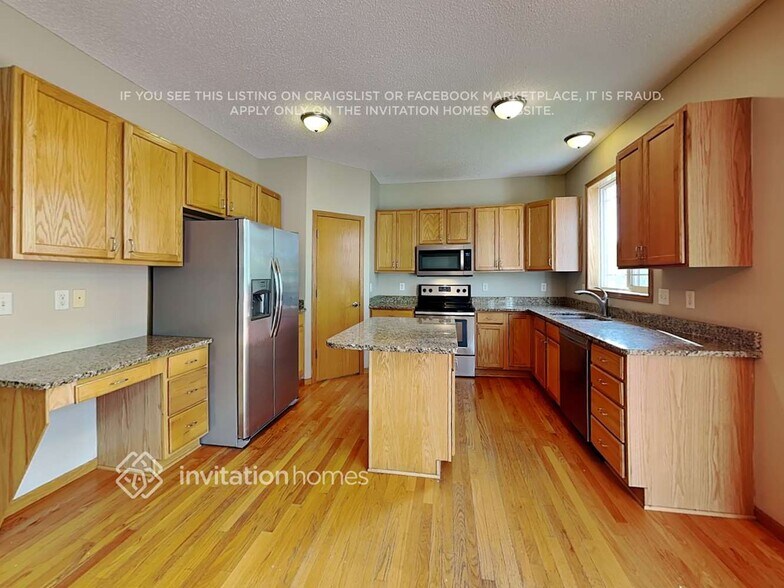 Building Photo - 828 Bridle Creek Dr