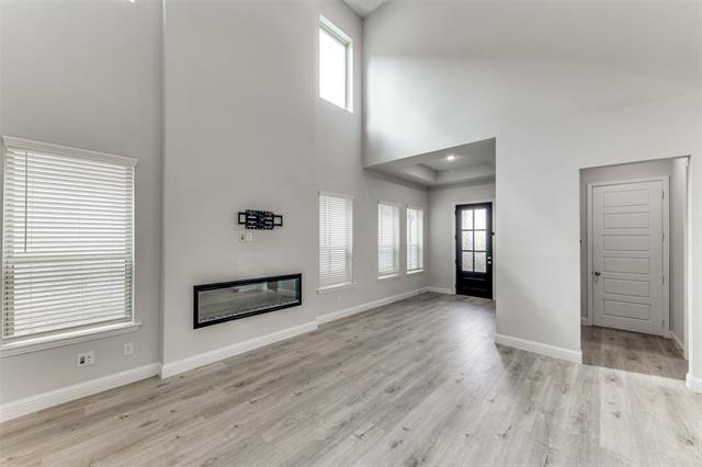 Building Photo - 4592 Refugio Dr