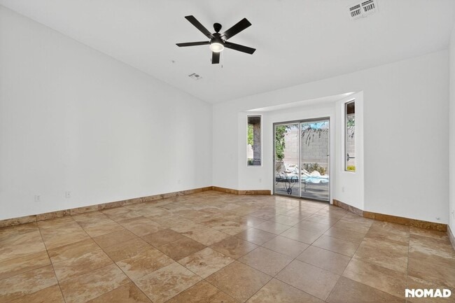 Building Photo - 7742 E Los Gatos Dr