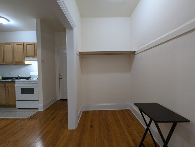 Building Photo - 2737 N Spaulding Ave