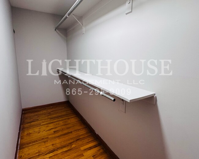 Building Photo - 2152 Dandridge Ave