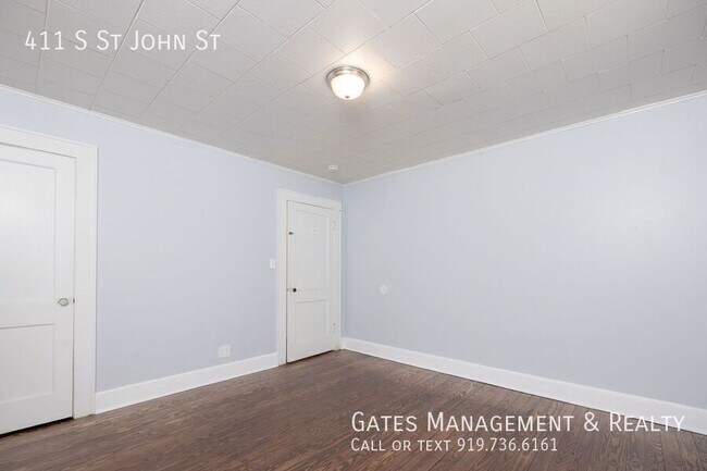 Building Photo - 411 S St John St