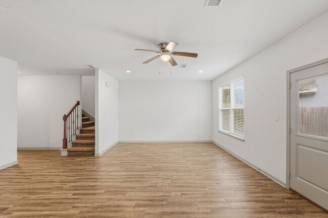 Building Photo - 630 Magnolia Bend