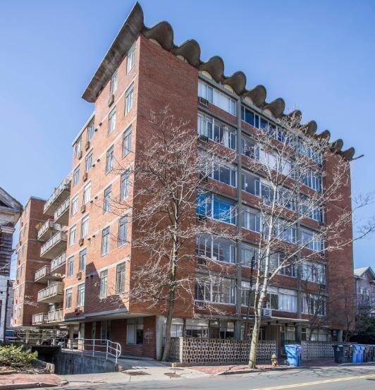 Building Photo - 334 Harvard St