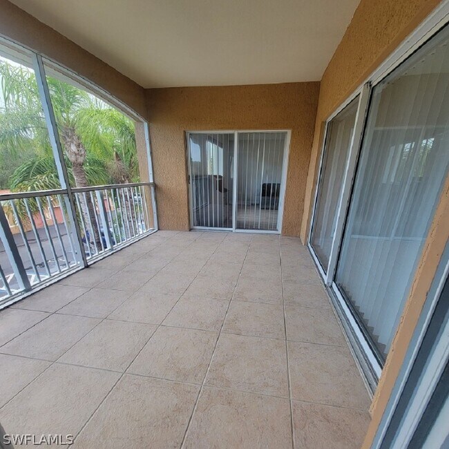 Building Photo - 1810 Florida Club Cir