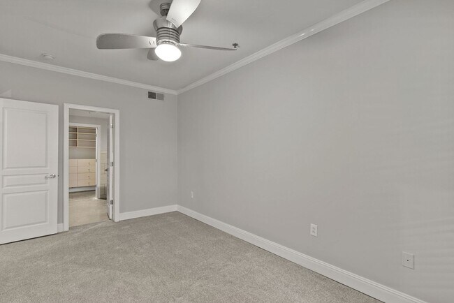 Building Photo - 1,593 SqFt Condo in a prime location in Nashville!
