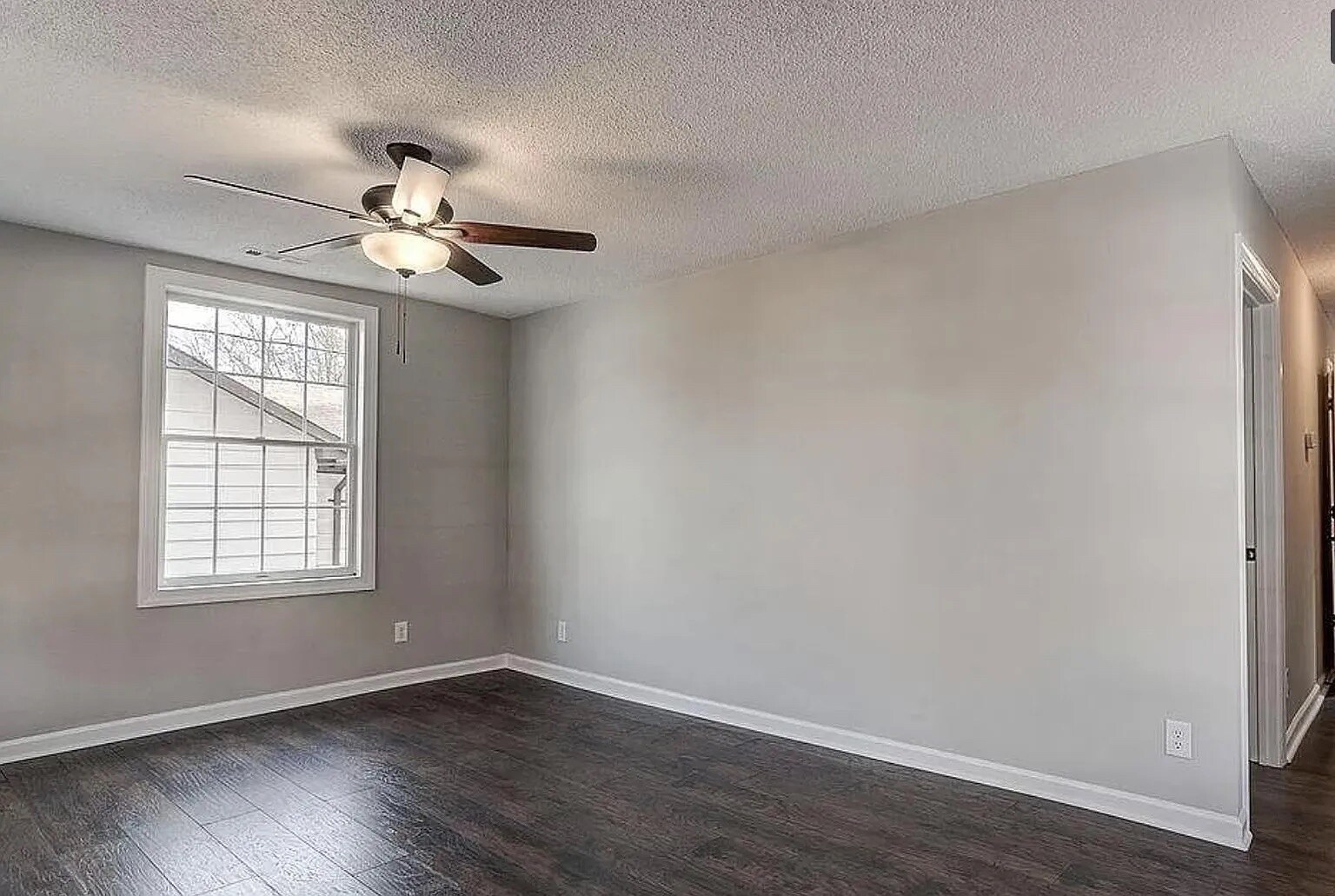 Building Photo - Room in House on Dupree St