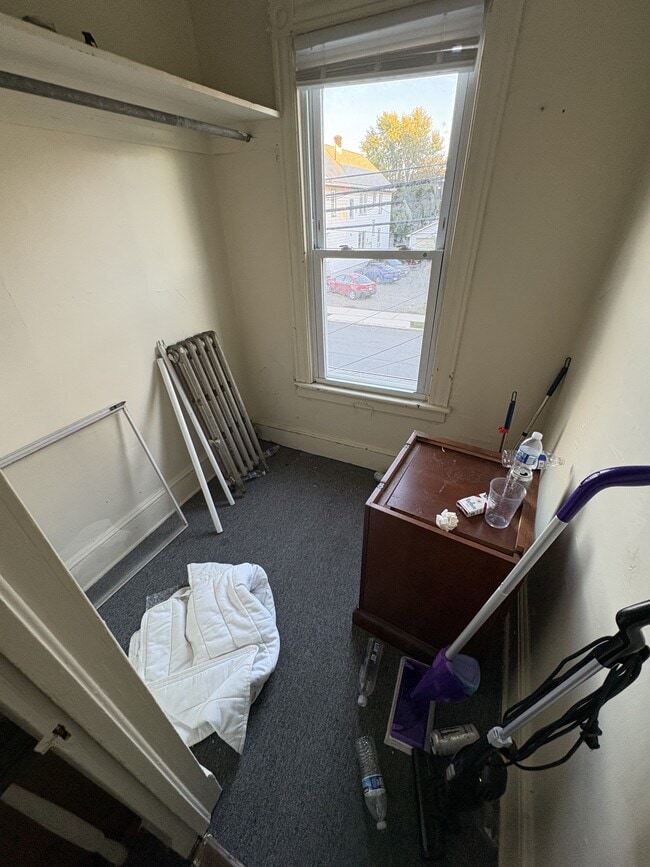 Building Photo - 55 Huntington St