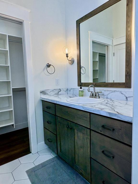 Building Photo - 4392 Booner St