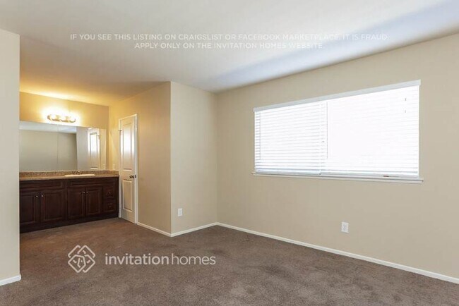 Building Photo - 24650 Myrna St