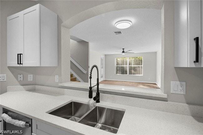 Building Photo - 9648 Roundstone Cir