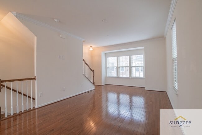 Building Photo - 1724 Lantern Mews