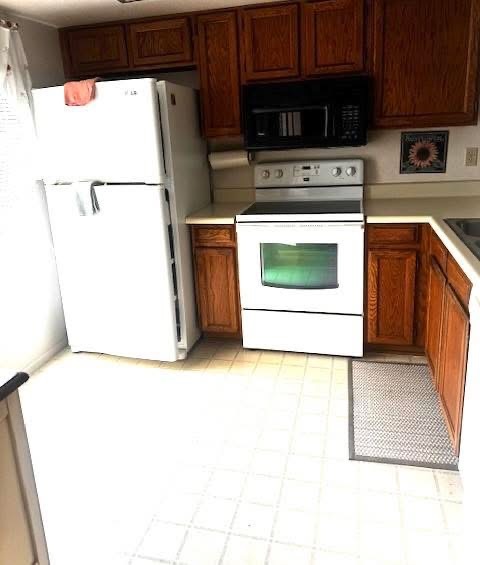 Building Photo - 607 S 79th Way
