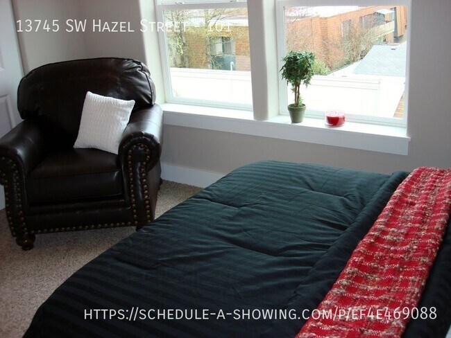 Building Photo - 3BDRM 2.5BTH Condo End Unit, garage, gas F...