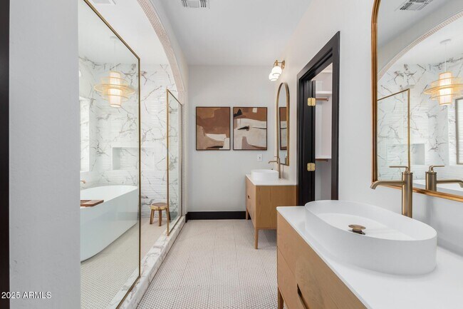 Building Photo - 3759 S Dew Drop Ln