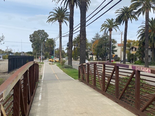 Building Photo - 45 Stenner St