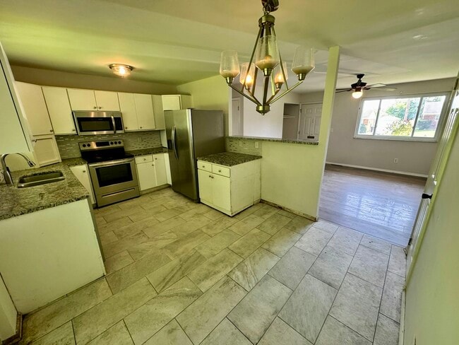 Building Photo - 12025 Wincanton Dr