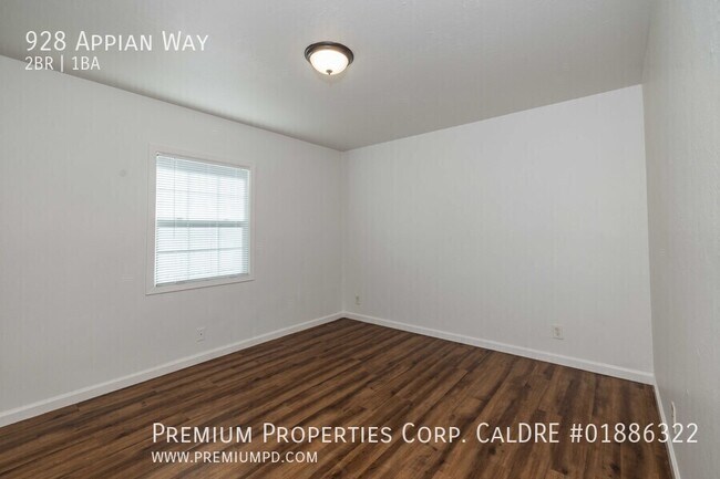 Building Photo - 928 Appian Way