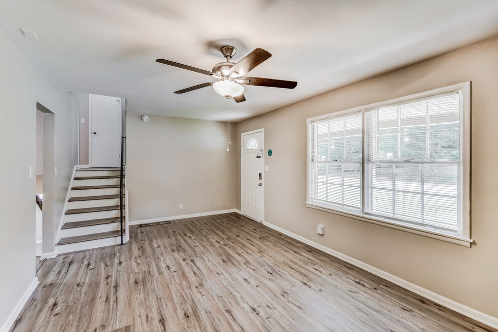 Building Photo - 1617 Bobolink Ln NE