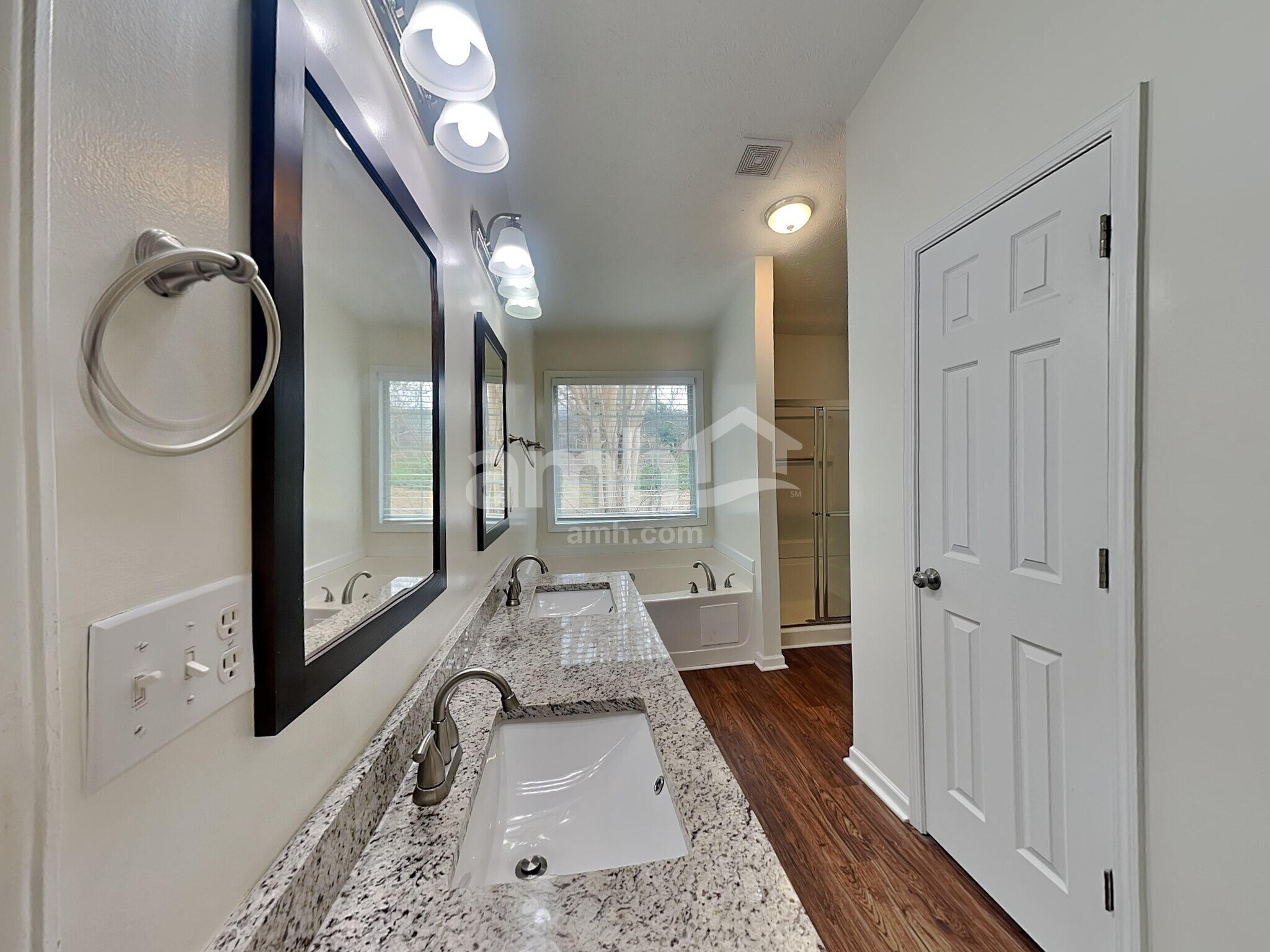 Building Photo - 2123 Yarbrough Way