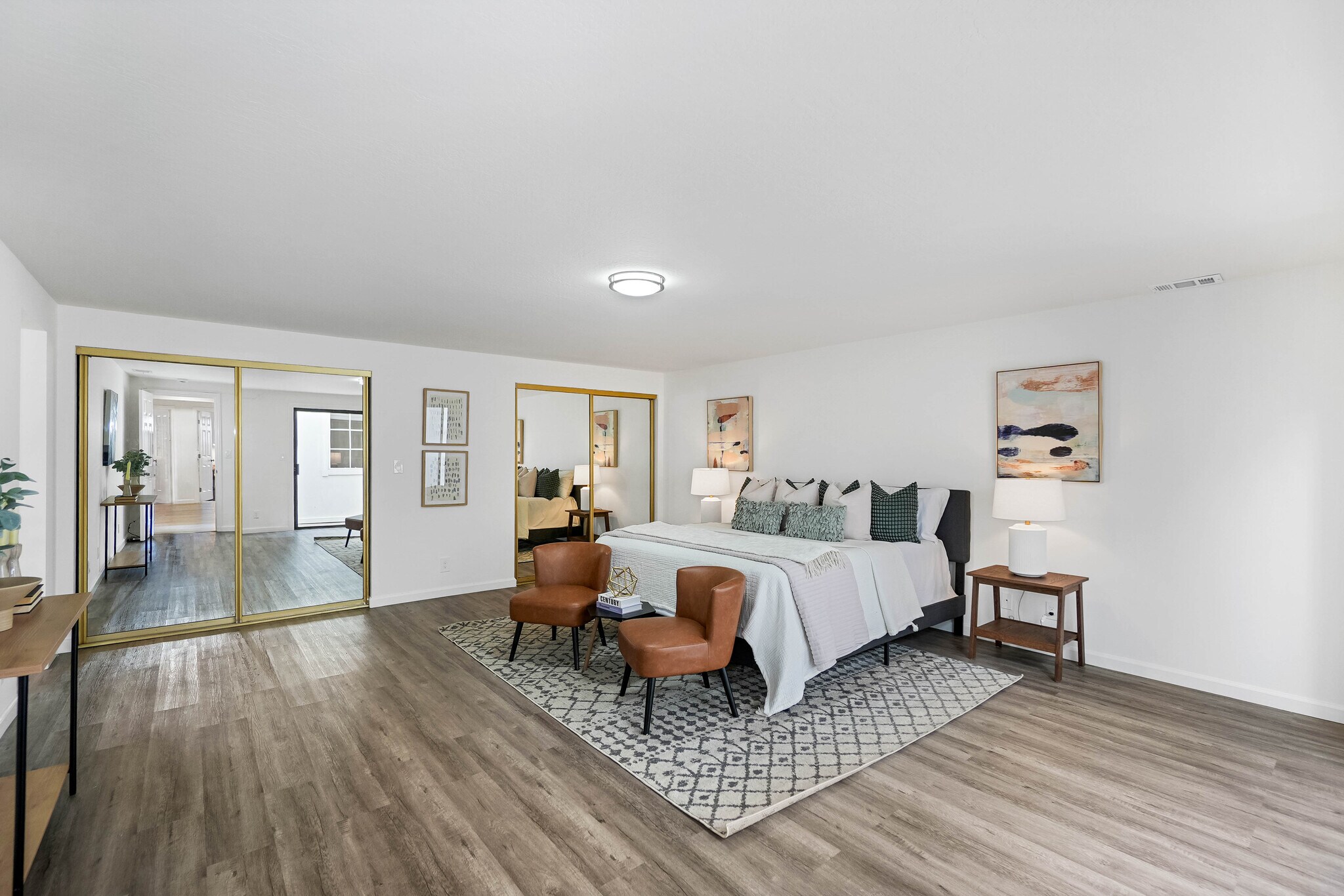 Building Photo - 584 Hillside Blvd