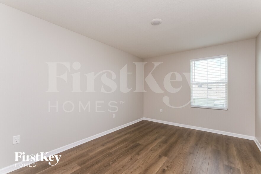 Building Photo - 10303 Geese Trail Cir