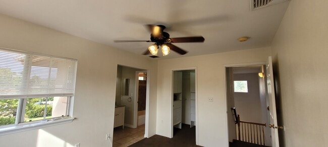 Building Photo - Spacious 3-Bedroom Home in Tropics at Waik...