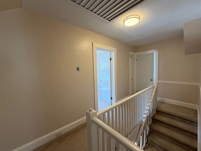 Building Photo - 1541 Ebenezer Rd