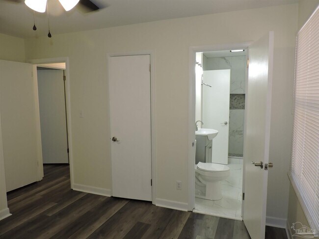 Building Photo - 3485 Rothschild Dr