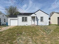 Building Photo - Cozy Cottage
