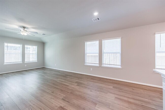 Building Photo - 17586 Rosette Grass Dr