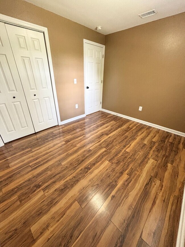 Building Photo - Midtown Duplex near Leon High School