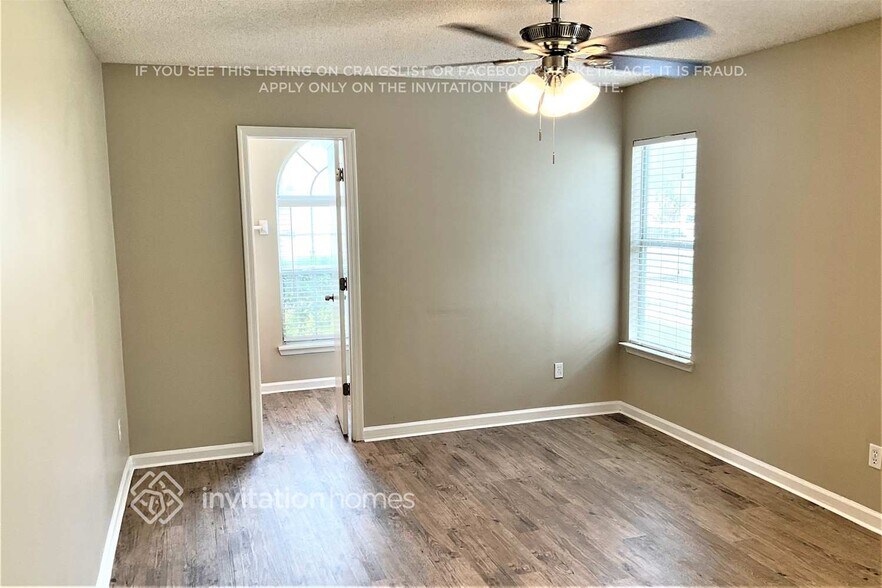 Building Photo - 12370 Carriann Cove Trail S