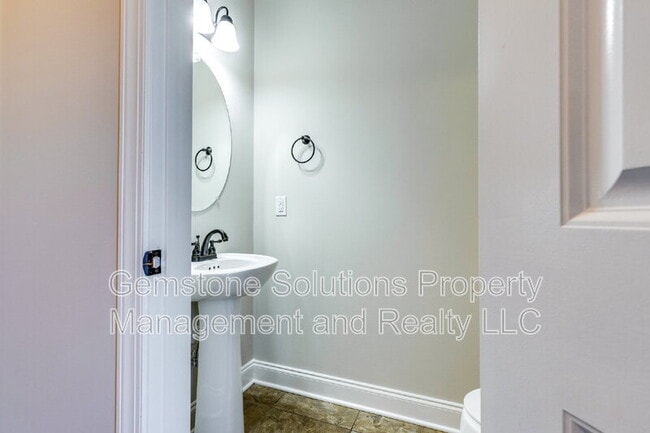 Building Photo - 1634 Earl Ct