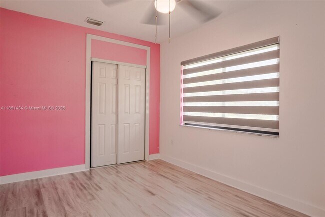 Building Photo - 840 NW 170th Terrace