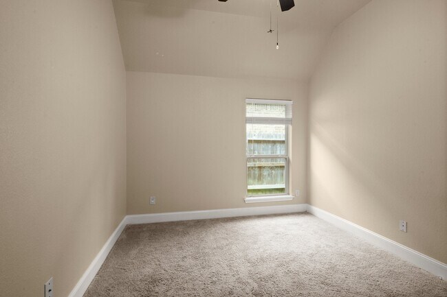 Building Photo - 110 Logan Pass Ct