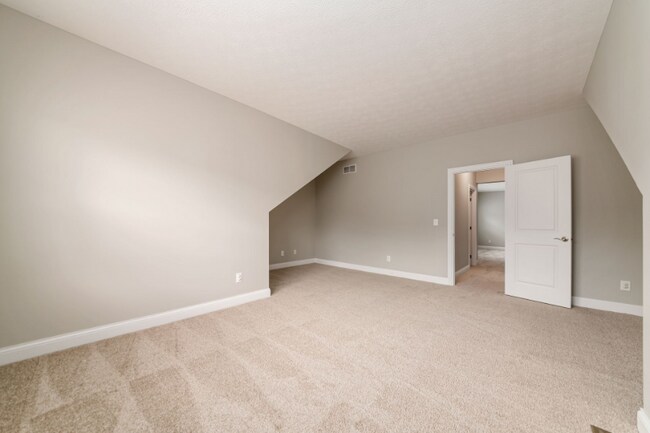 Building Photo - 4184 Hobbs Landing Dr W