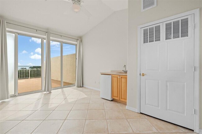Building Photo - 1593 Pinellas Bayway S