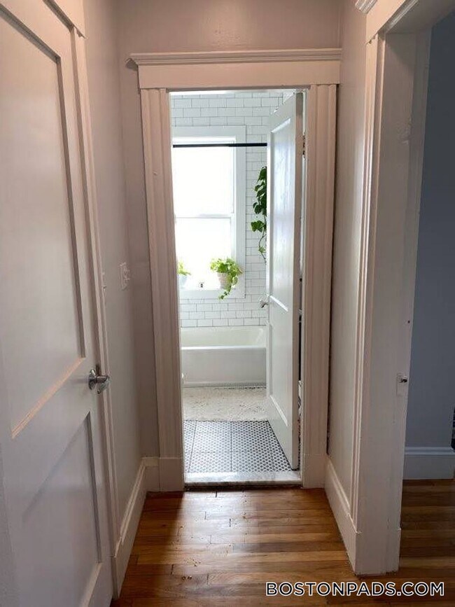 Building Photo - 233 Lafayette St