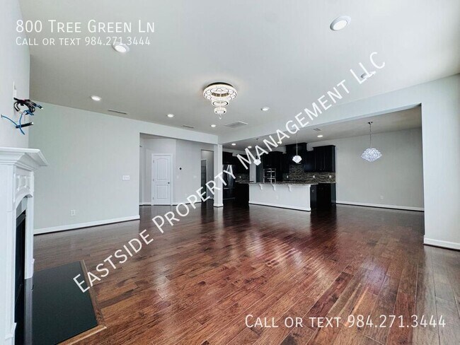 Building Photo - 800 Tree Green Ln