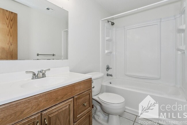 Building Photo - 2315 N Brandon Cir