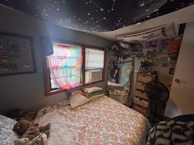 Bedroom - 9 Cross St