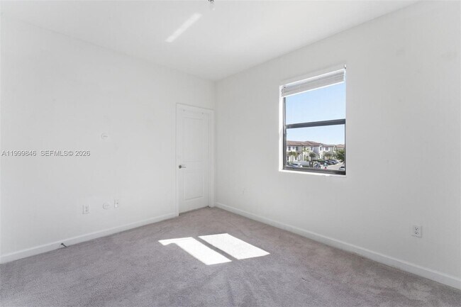 Building Photo - 24630 SW 118 Ave