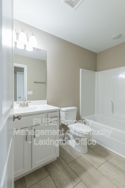 Building Photo - 1058 Judah Bear Blvd