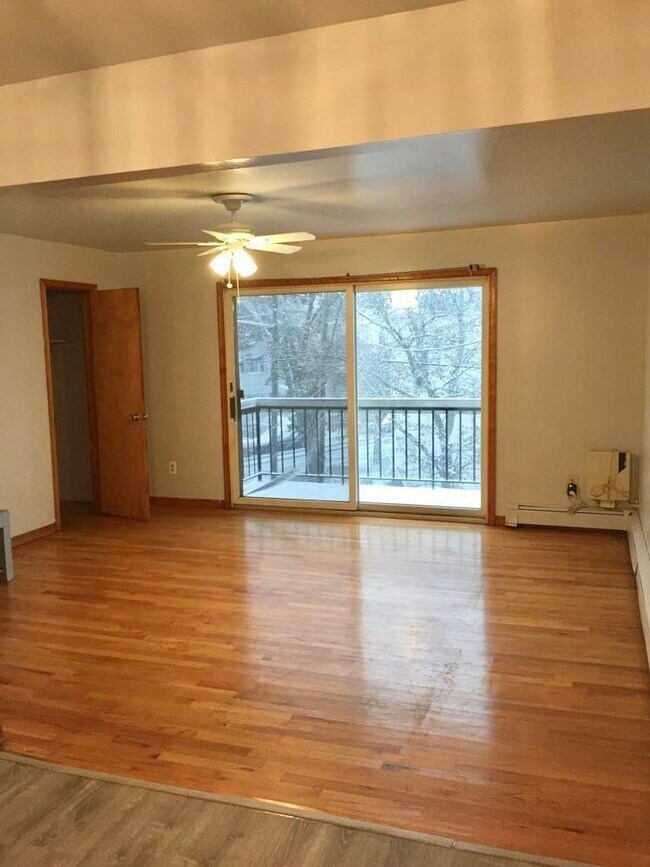 Building Photo - 95 Sanford Pl