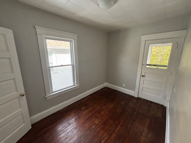 Building Photo - 1541 Hopkins Ave