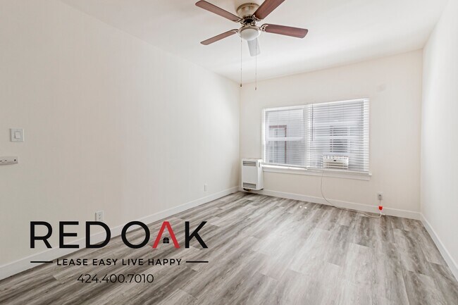 Primary Photo - 404 N Coronado St