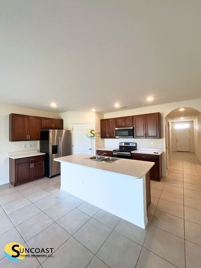 Building Photo - 523 SW 31st St