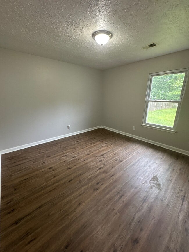 Building Photo - 9705 Turnpike View Dr